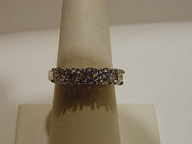 DIAMOND 5 STONE BAND ROUND BRILLIANT SHAPE COMMON PRONG DIAMOND ANNIVERSARY BAND