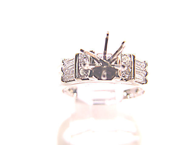 DIAMOND 4 ROUND BRILLIANT BAGUETTE SHAPE CHANNEL SET 6