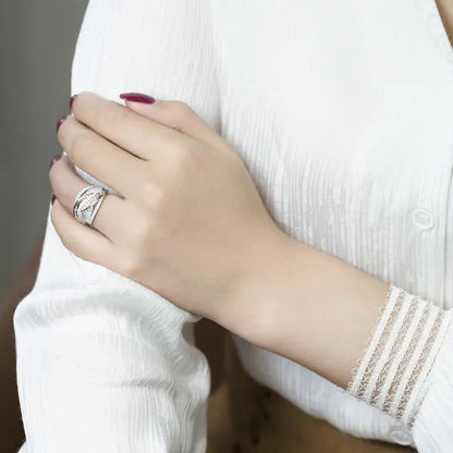 Exquisite Luxury Women'S Fashion Dazzling Ring Silver Plated Rose Gold Plated Two-Color Cross White Cubic Zirconia Ring Elegant Princess Romantic Bride Engagement Ring Noble Anniversary Ring Christmas Gift Jewelry