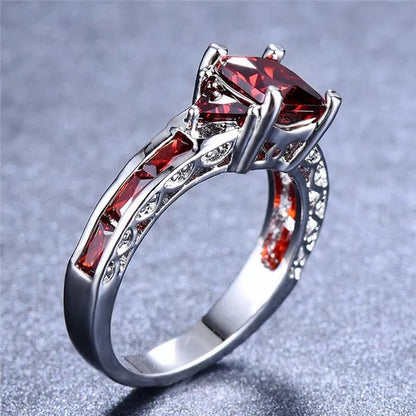 Fashion Women's Princess Cut Garnet Red Zircon Wedding Ring Party Jewelry Gift Size 6 7 8 9 10