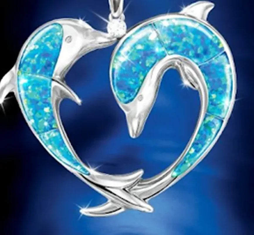 Luxury Fashion Creative Love Dolphin Necklace Natural Diamond Dolphin Pendant Women'S Necklace Engagement Wedding Necklace Jewelry Lovely Animal Necklace Jewelry Birthday Party Anniversary Gift