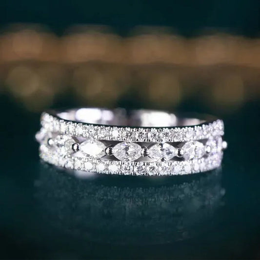 Women'S Fashion Ring Marquise Cut Rings for Women Princess Proposal Engagement Party Accessories Elegant Female Bride Wedding Band Anniversary Gift Size 4-12 Bague Femme