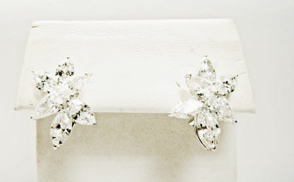 DIAMOND EARRING FOUR PEAR SHAPE TOTAL EIGHT MARQUISE TOTAL DIAMOND HUGIE EARRING