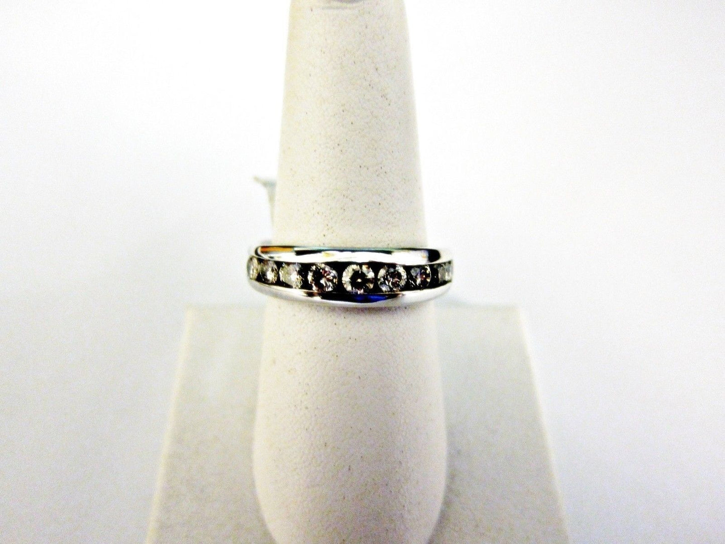 DIAMOND ROUND BRILLIANT CHANNEL SET DIAMOND BAND MENS DIAMOND BAND