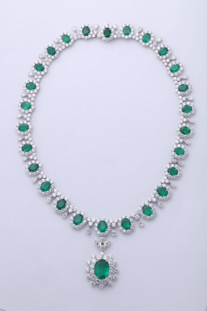 GRACEFUL EMERALD AND DIAMOND NECKLACE. 39.09 CARATS OF FINE GREEN EMERALD