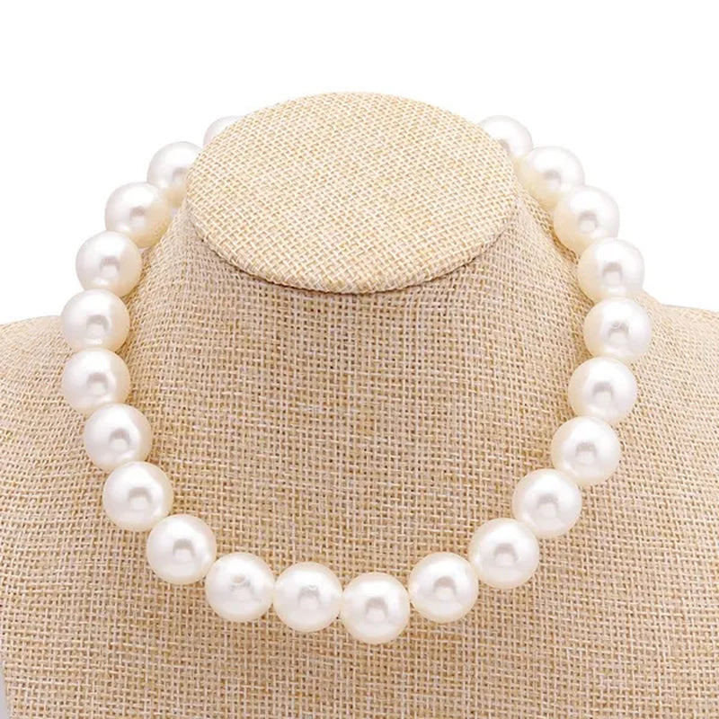 Vintage Pearl Necklace Women's Fashion Summer White Pearl Necklace Elegant Wedding Jewelry Personality Simple Fashion Clavicle Chain