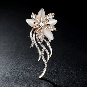 High End Atmosphere Retro Diamond Inlaid Flower Brooch Ladies Temperament Personality Cat's Eye Pin