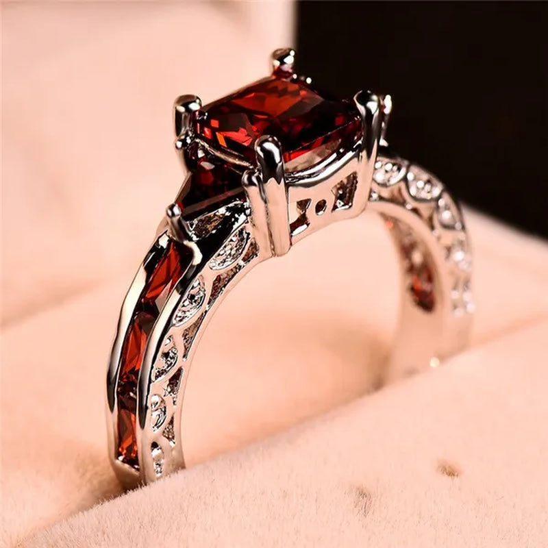 Fashion Women's Princess Cut Garnet Red Zircon Wedding Ring Party Jewelry Gift Size 6 7 8 9 10