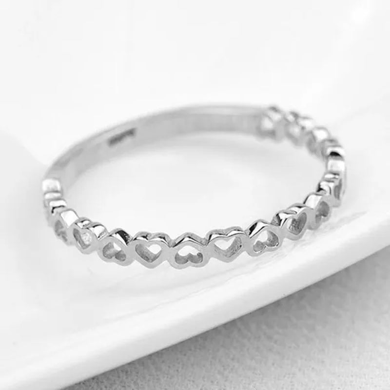 Exquisite Luxurious Classic Elegant simple Womens Heart-shaped openwork lace-edge style ring Small charming ring hollow Heart Band Dainty Promise Wedding Love Rings Anniversary Gifts Bride Wedding Engagement Rings