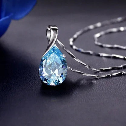 Woman Fashion Jewellery Elegant Water Drop Sapphire Pendant Gold-Plated Noble Zircon AAA Necklace