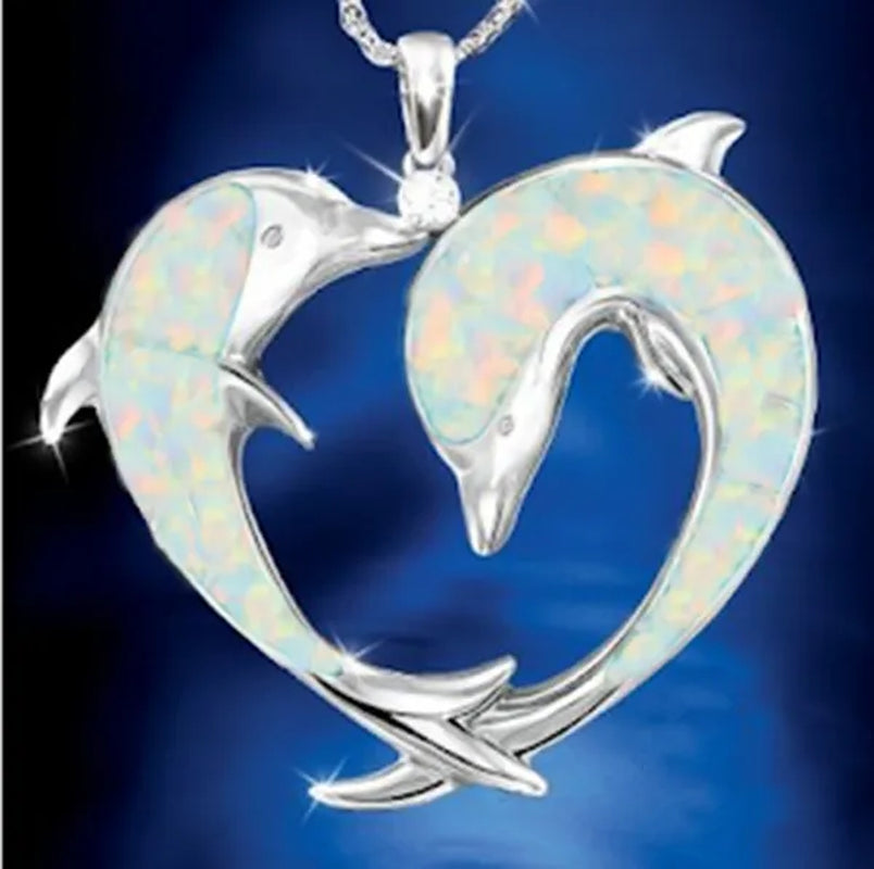 Luxury Fashion Creative Love Dolphin Necklace Natural Diamond Dolphin Pendant Women'S Necklace Engagement Wedding Necklace Jewelry Lovely Animal Necklace Jewelry Birthday Party Anniversary Gift