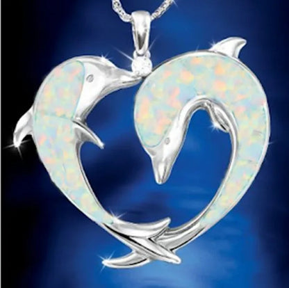 Luxury Fashion Creative Love Dolphin Necklace Natural Diamond Dolphin Pendant Women'S Necklace Engagement Wedding Necklace Jewelry Lovely Animal Necklace Jewelry Birthday Party Anniversary Gift
