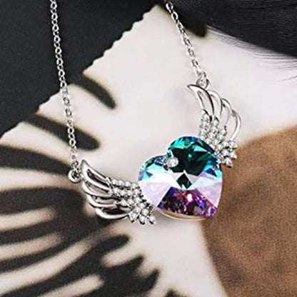 Luxury Fashion Women's Diamond Wings Heart Crystal Necklace Angel Wings Diamond Pendant Wedding Necklace Women's Princess Jewelry Birthday  Anniversary Gift