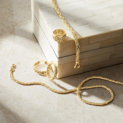10Kt Yellow Gold Byzantine Necklace