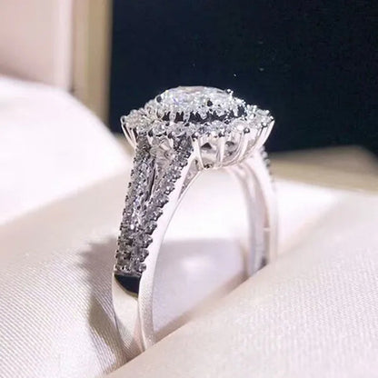 Unique Personality Design Crystal Diamond Ring 925 Sterling Silver Plated White Sapphire Gemstone Jewelry Engagement Ring