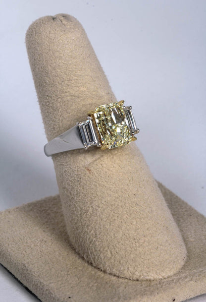 Unique GIA 2.86ct Fancy Light Yellow Radiant Diamond Platinum Engagement Ring