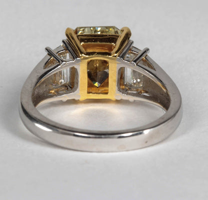 Unique GIA 2.86ct Fancy Light Yellow Radiant Diamond Platinum Engagement Ring