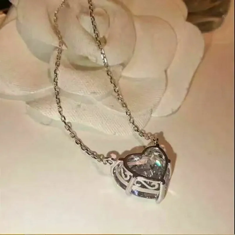 Classic Elegant Ladies Silver Plated Sparkling Heart White Sapphire Choker Necklaces Invisible Chain Wedding Party Bridal Fine Jewelry