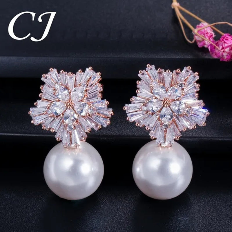 CANDICE Unique Rose Gold Plated Clear Cubic Zircon Snowflake Stud Earring with White Big Shell Pearl Brincos for Woman Christmas Gift