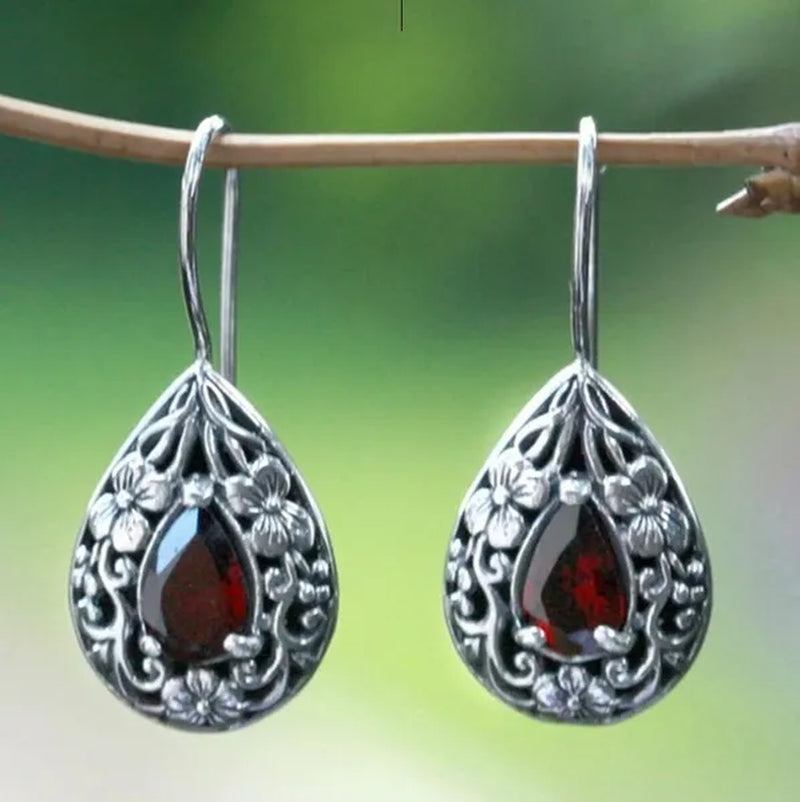 Diamond for Women Waterdrop Pear Carved Red Topaz Gemstone Garnet Earrings Jewelry