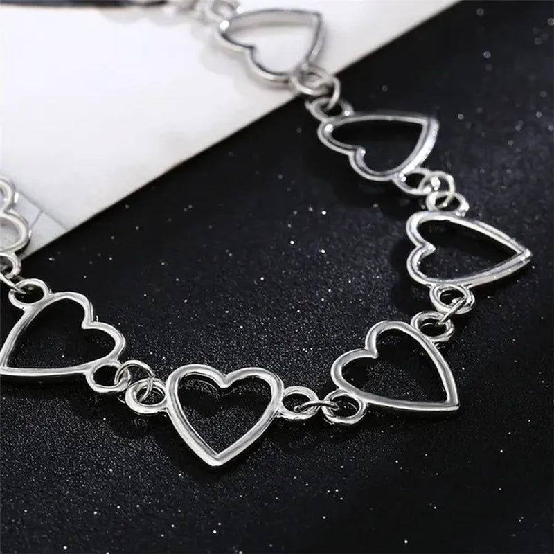 Simple Metal Heart Shape Choker Necklace for Women Fashion Elegant Geometric Collar Punk Jewelry Gift