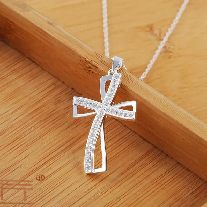 Pretty Women'S 925 Sterling Silver Elegant Cross Pendant Diamonds Necklace(With Chain)